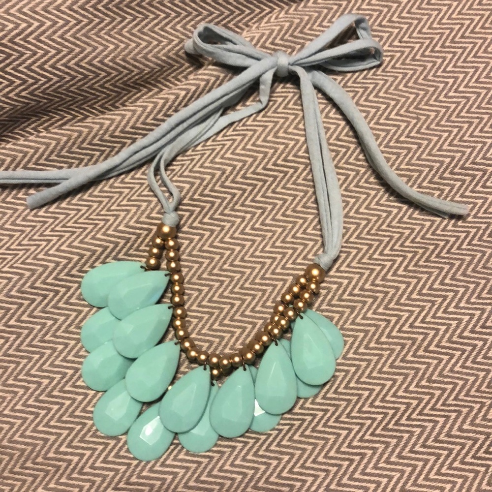 Turqouise bead necklace